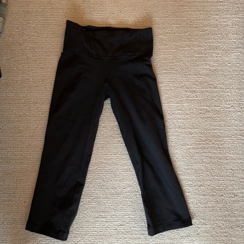 Black cropped flare Lululemon pants